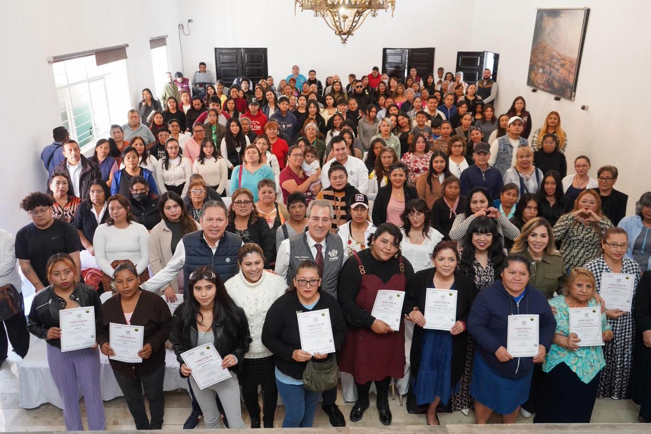 Reconoce Pepe Chedraui a 200 mujeres por fortalecer sus habilidades para el emprendimiento