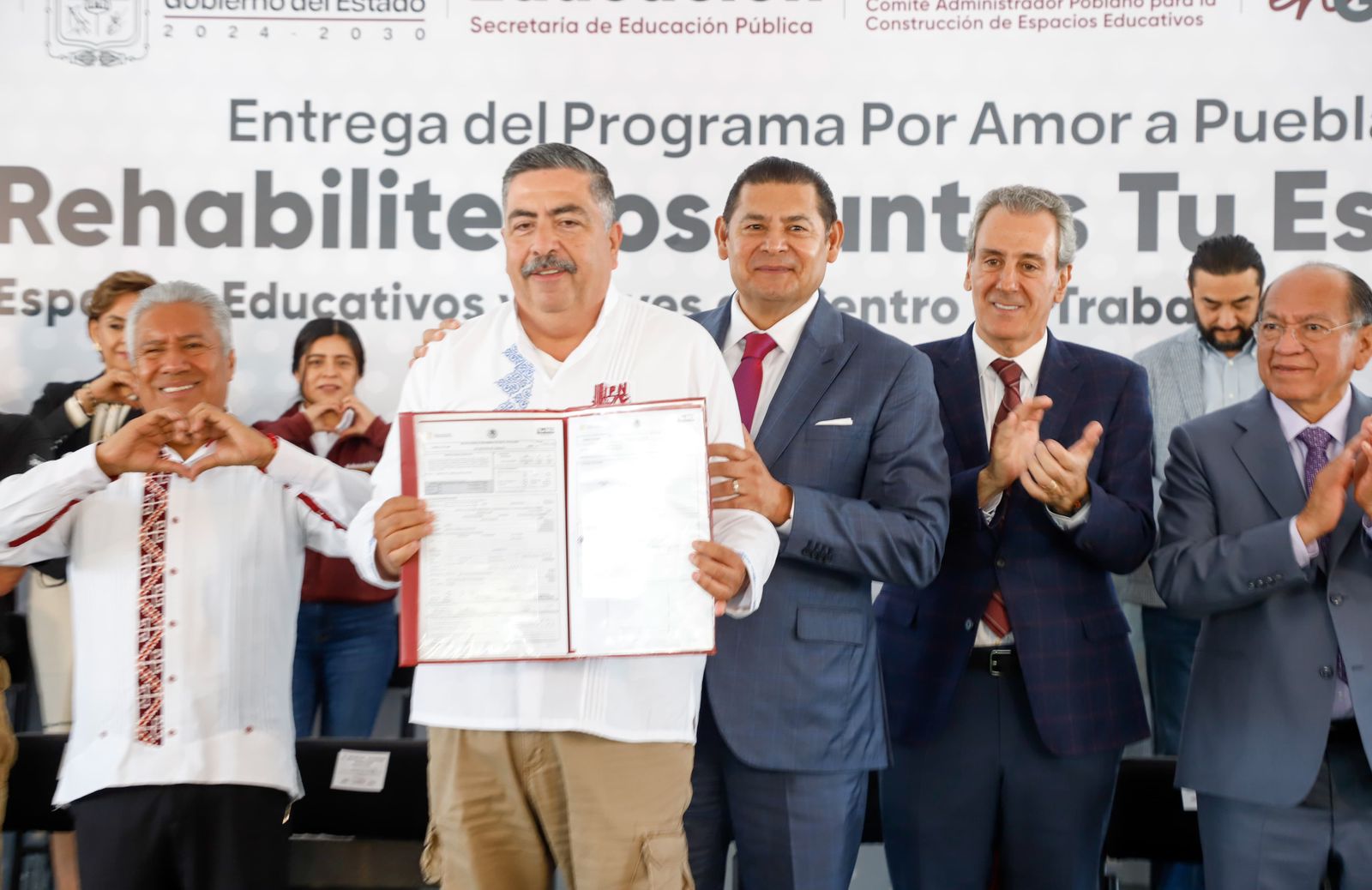 Gobierno de Puebla brinda bienestar y seguridad con dignificación de 107 planteles educativos