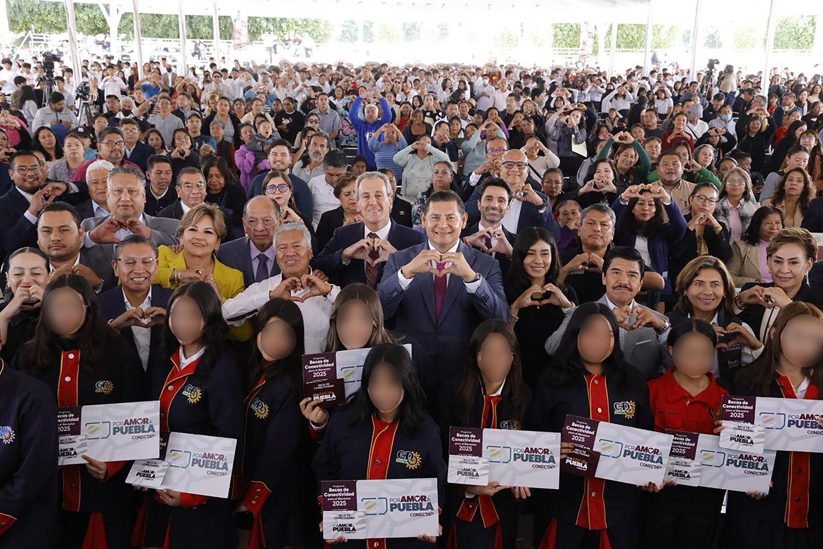 Puebla fortalece educación digital con 79 mil Becas de Conectividad en 2025