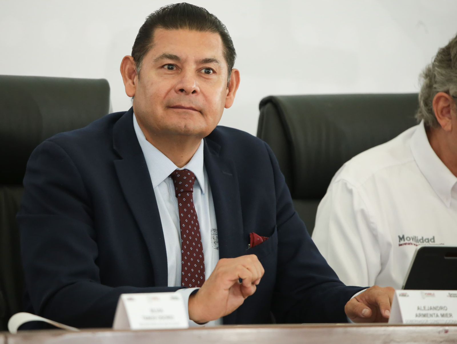 Alto al abuso de grúas, Gobierno de Puebla instalará 5 depósitos vehiculares