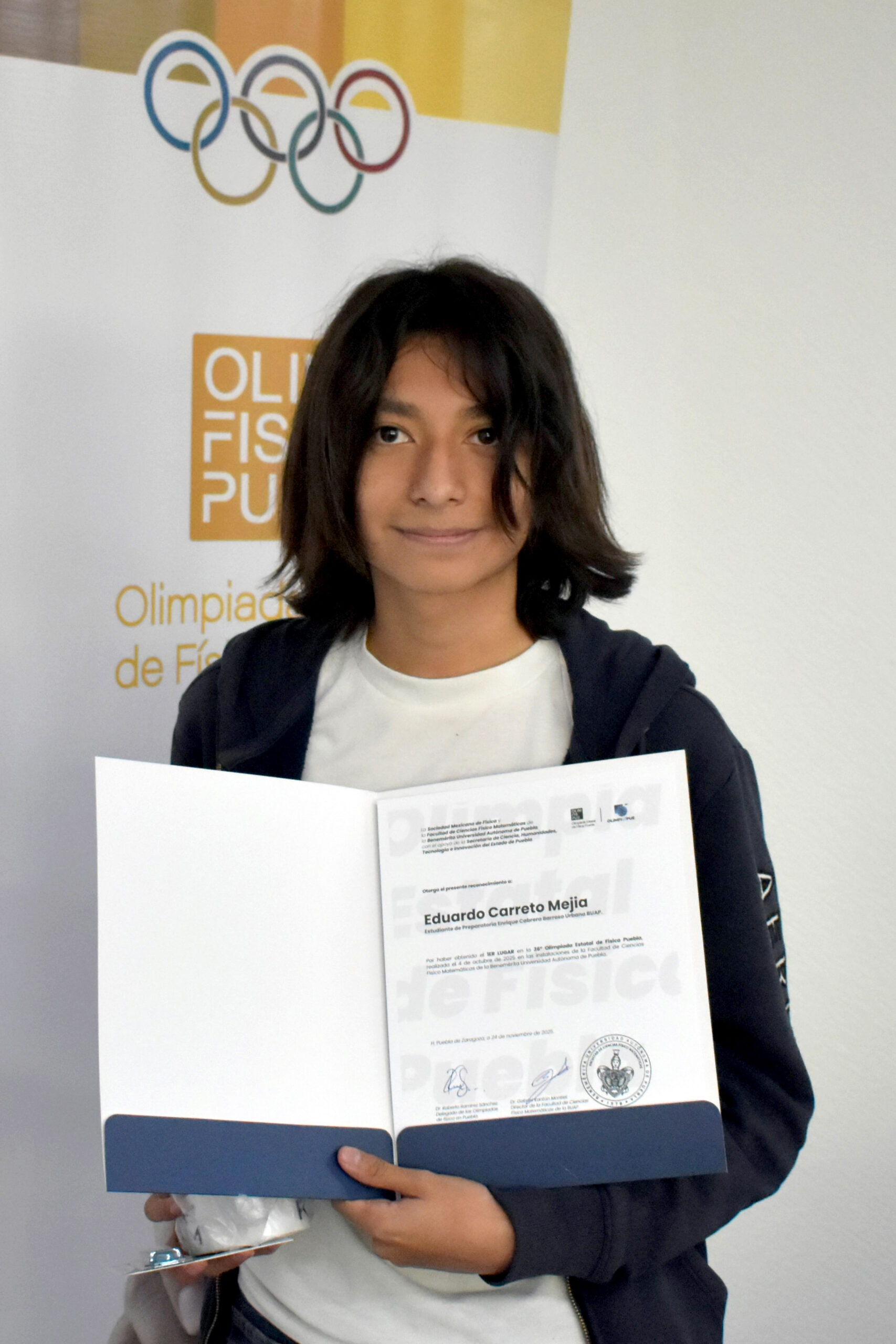 Destacan estudiantes BUAP en olimpiadas estatales y nacionales de Física 2025