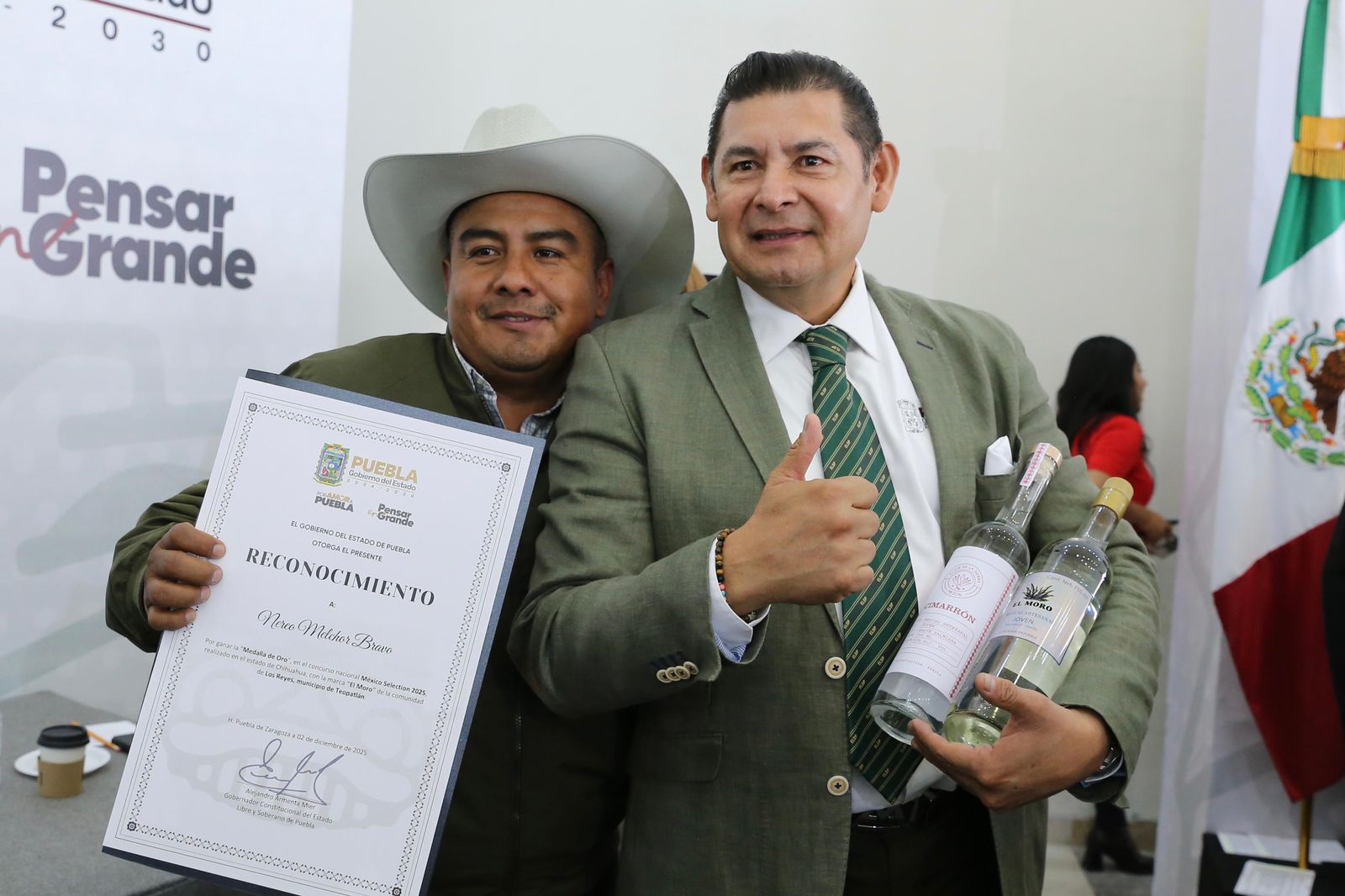 Mezcaleros poblanos, ejemplo que inspira: Alejandro Armenta