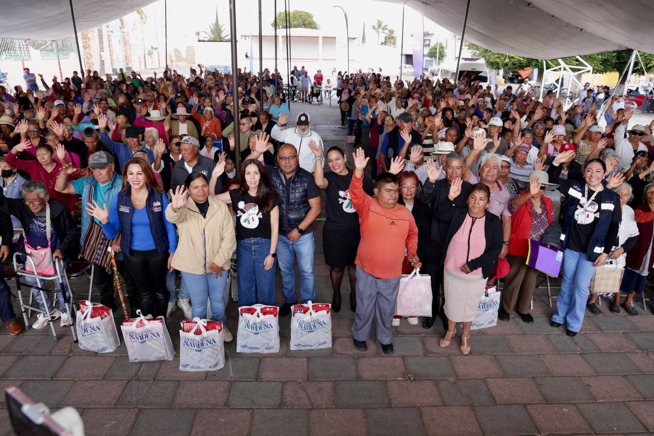 Inicia Lupita Cuautle entrega de Canasta Navideña 2025