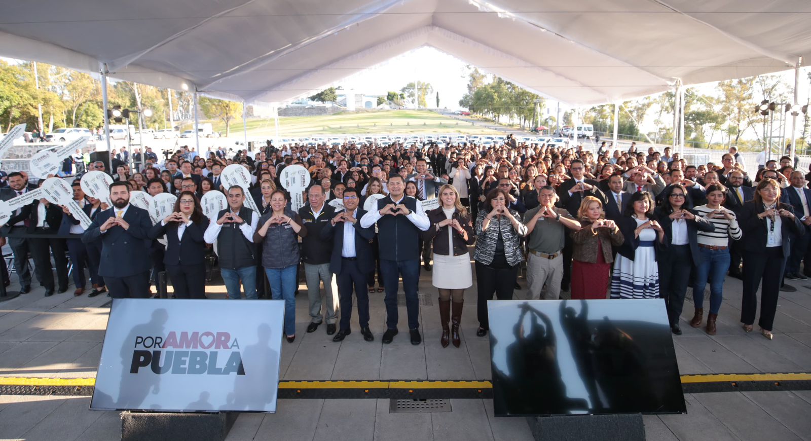 En reconocimiento a su labor, gobierno de puebla fortalece con unidades a la fiscalía
