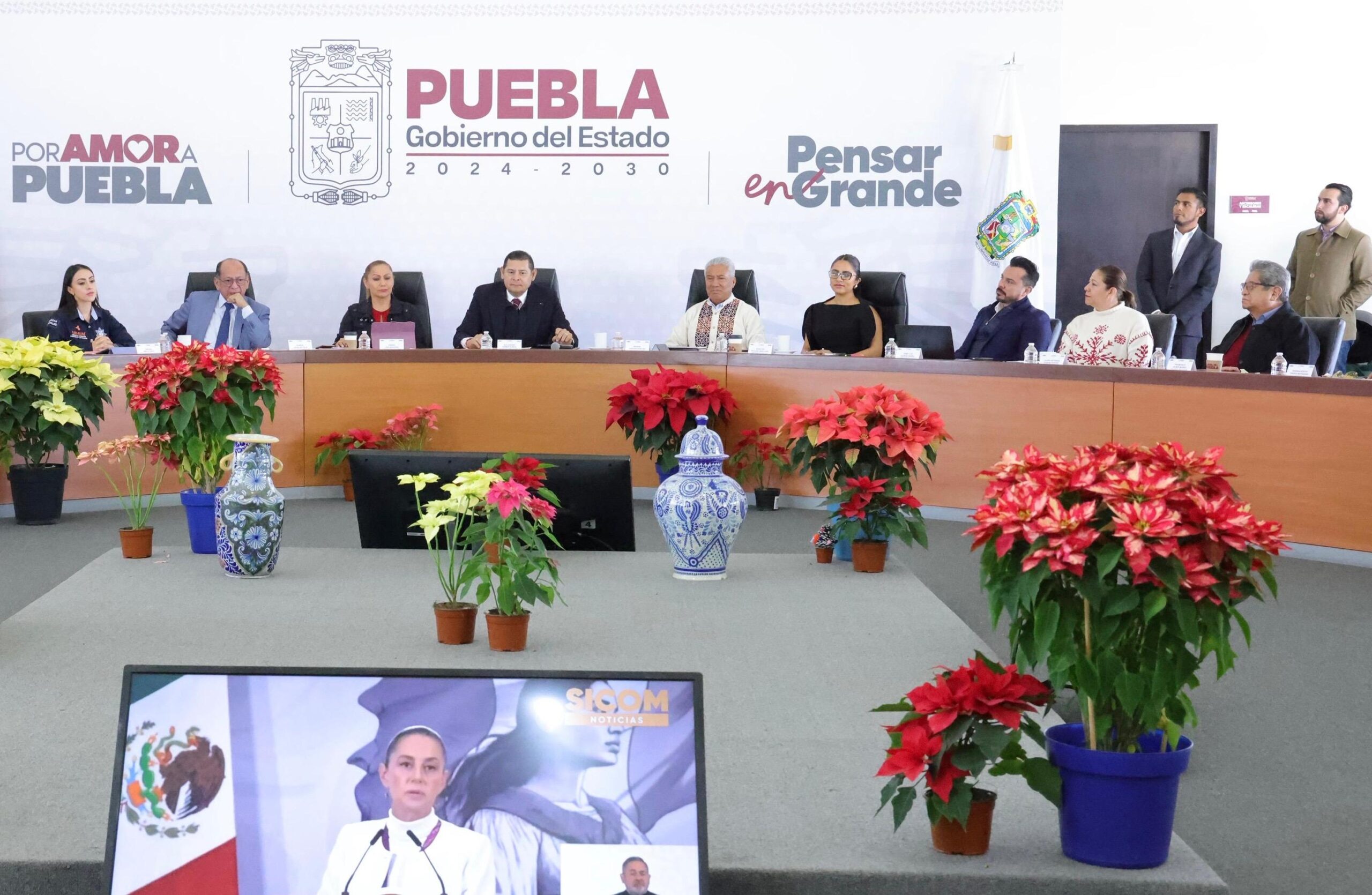 Puebla avanza a la soberanía energética con módulos fotovoltaicos