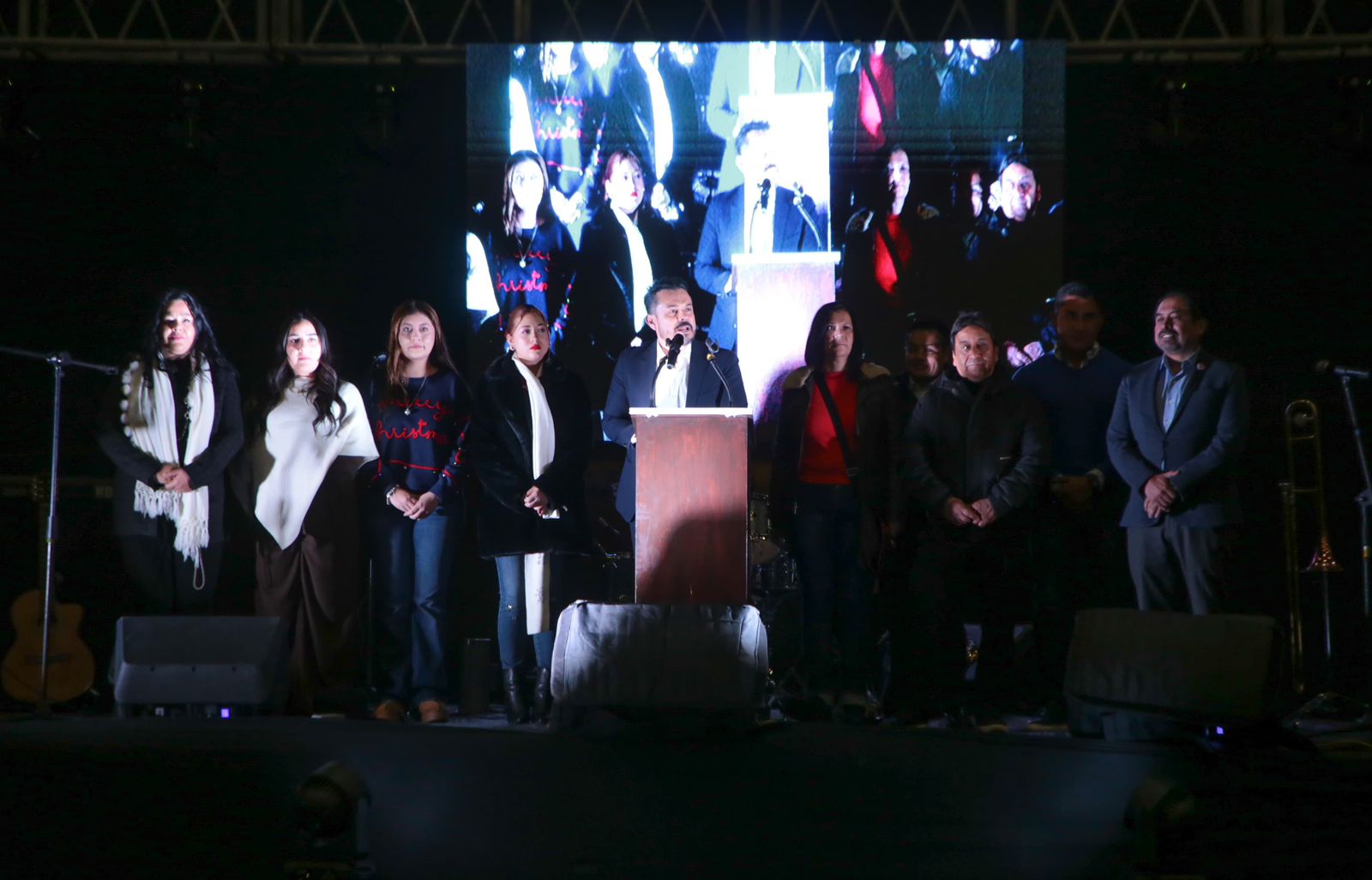 En unión y armonía, gobierno de Puebla ofrece cenas navideñas a familias