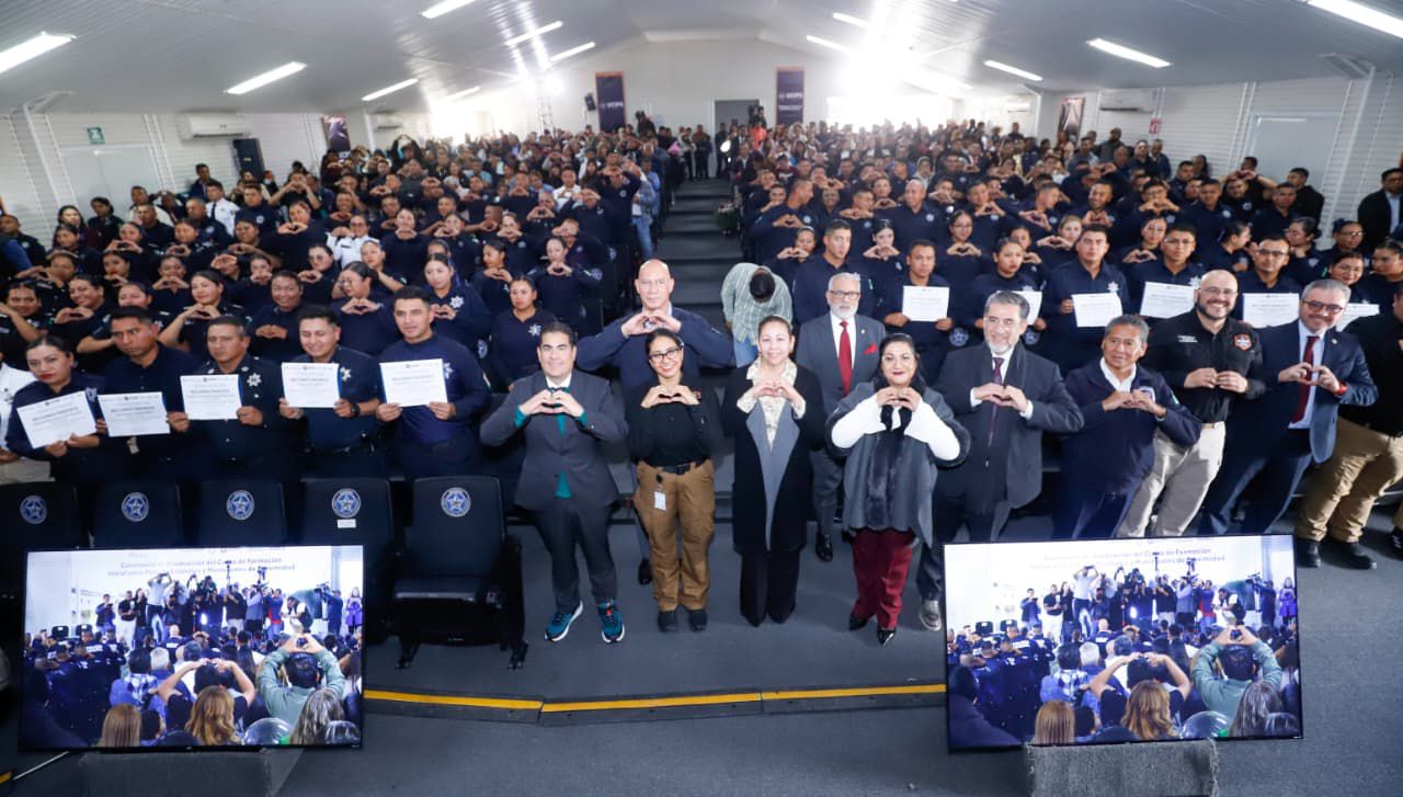 Gobierno de Puebla prepara policías confiables en beneficio de familias