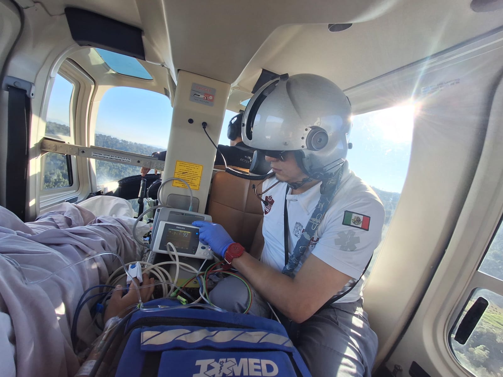 Paciente embarazada de Huachinango es atendida oportunamente con traslado medico aéreo