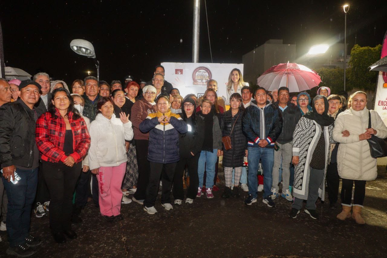 Llega Puebla Brilla a Jardines de Santa Rosa; inaugura Pepe Chedraui 201 luminarias Led