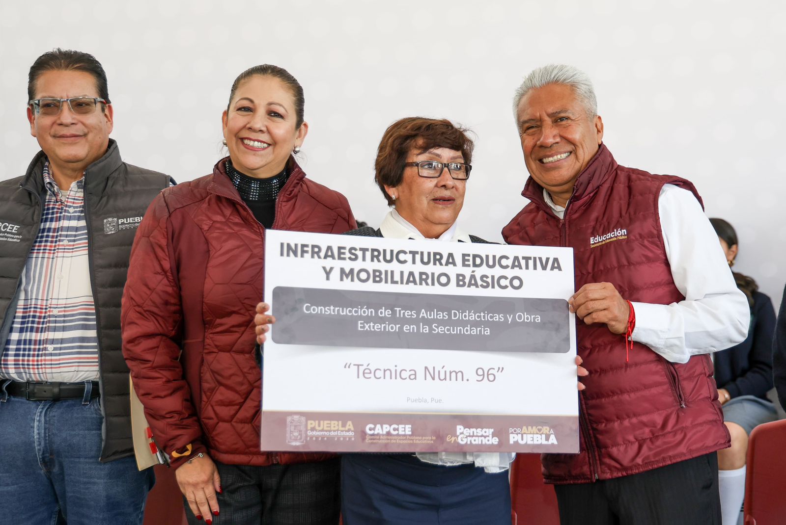 Puebla impulsa educación con inversión histórica en infraestructura y mobiliario escolar