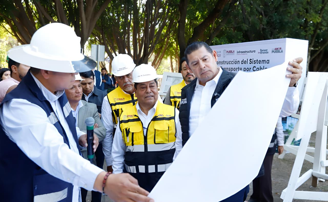Sistema de transporte por cable, motor de movilidad, empleo y desarrollo en puebla