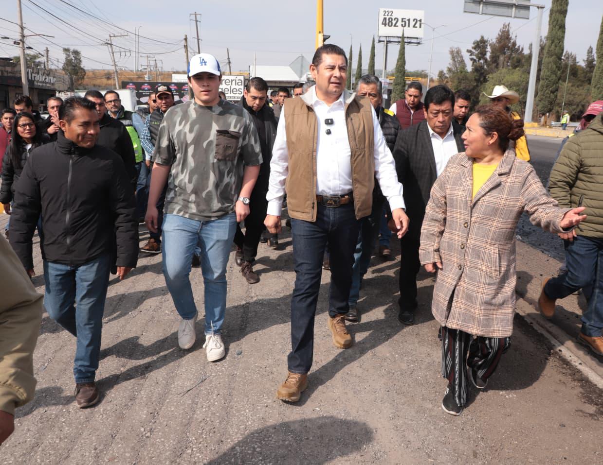 Tren de pavimentación transforma vialidades, genera ahorro y conecta a Puebla