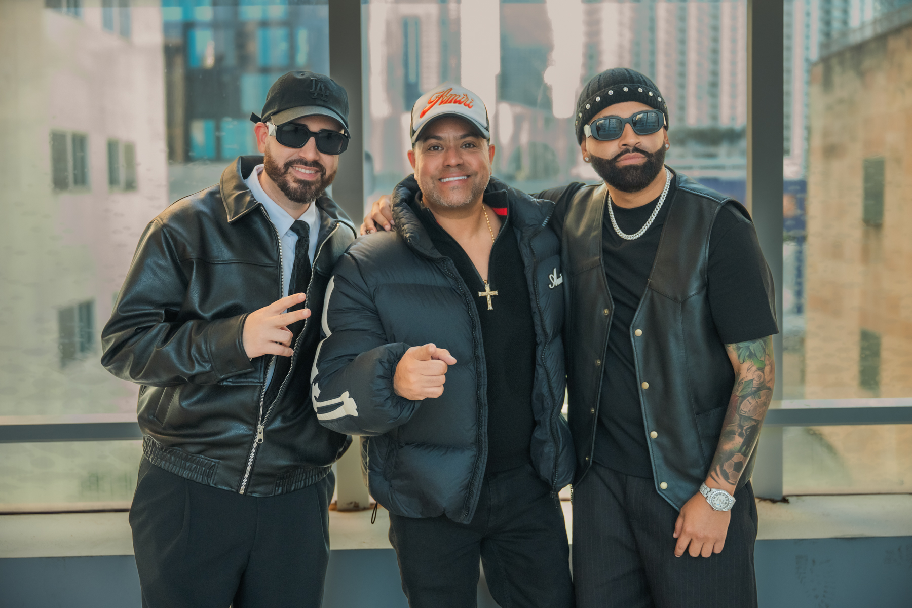 Los Hitmen firmaron oficialmente con RP Records