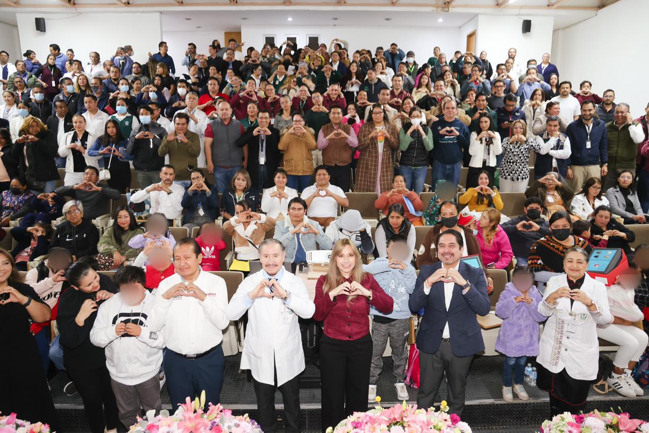 Niñas y niños poblanos escuchan por primera vez gracias al SEDIF
