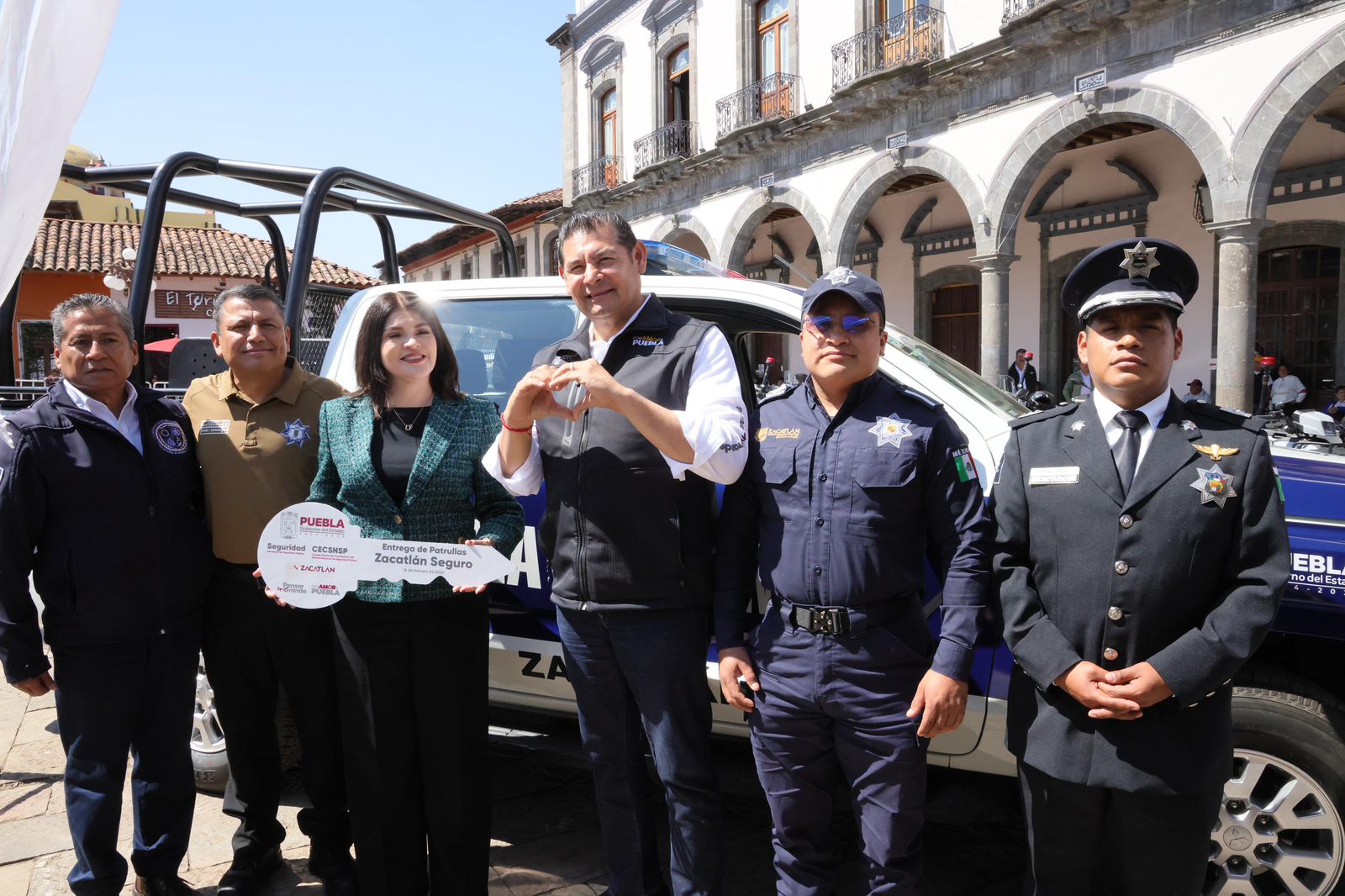 Con nuevas patrullas, gobierno estatal refuerza seguridad en Zacatlán