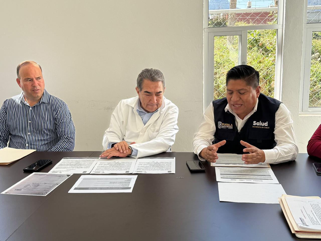 Gobierno estatal brinda atención cercana y permanente a las familias en Huachinango