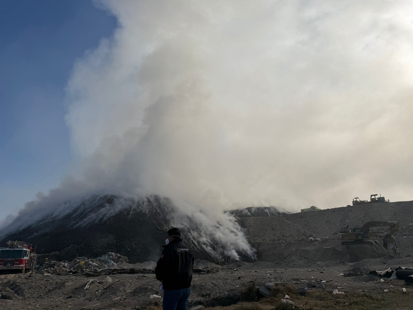 Incendio en relleno sanitario de San Jose Chiapa registra 70% de control