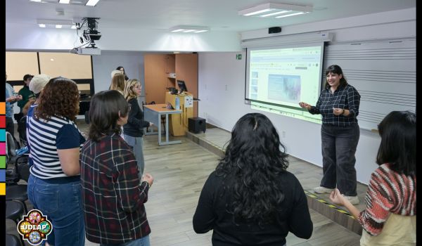 Estudiantes de Música de la UDLAP fortalecen su formación con clase magistral de piano y taller de jazz