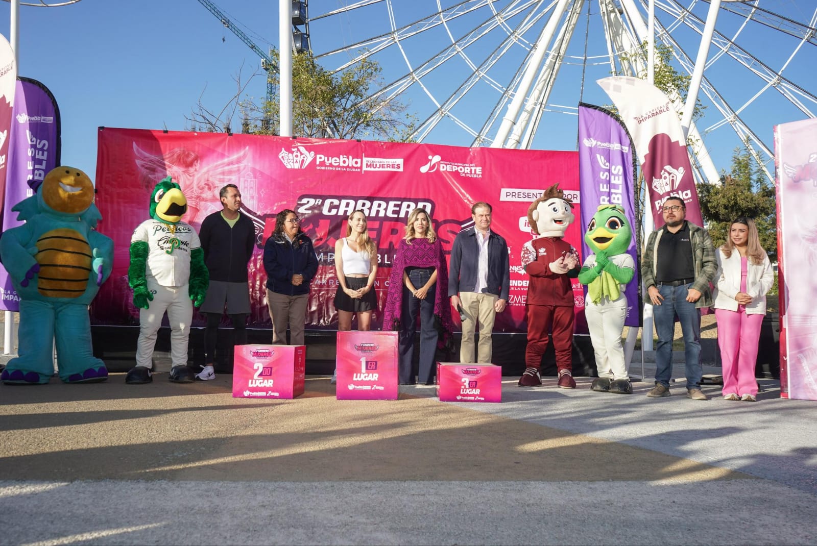 Presenta Gobierno de Pepe Chedraui medalla y playera de la 2ª edición de la “Carrera Mujeres Imparables”