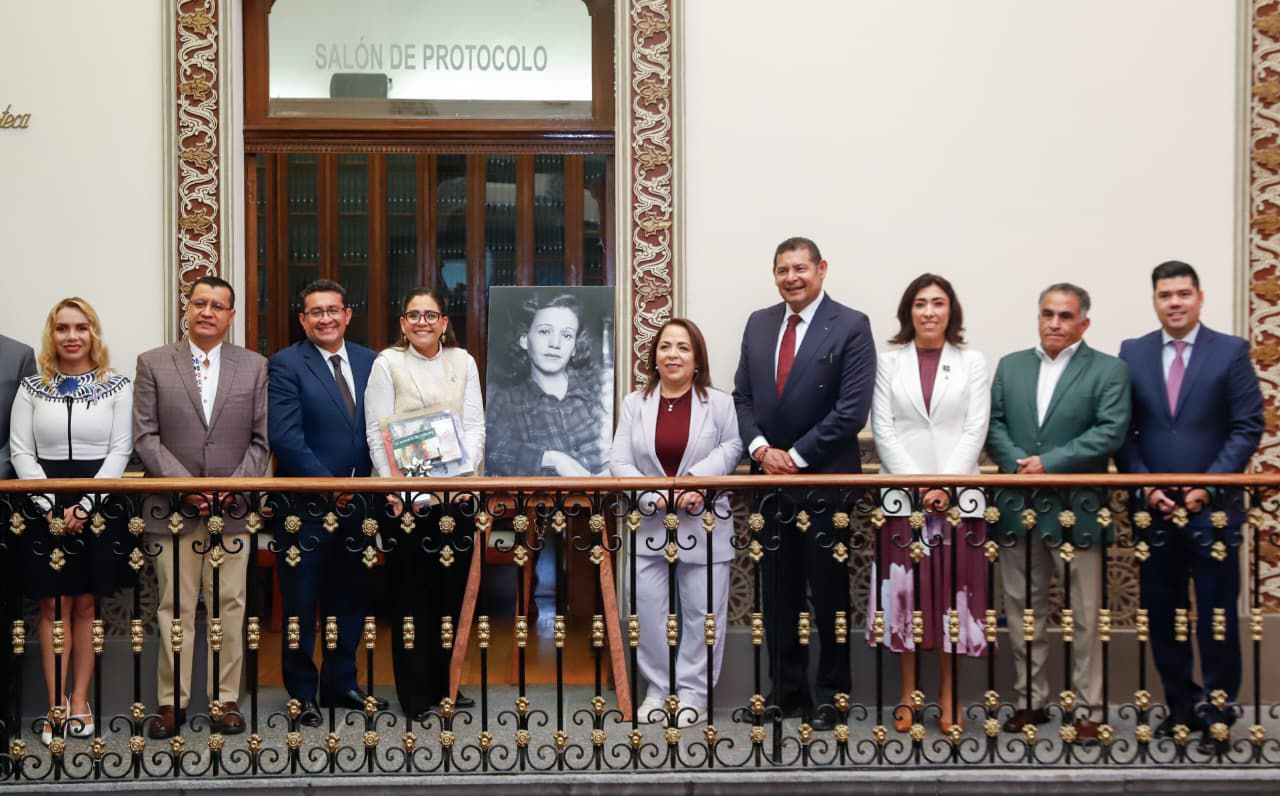 Gobierno Estatal y Congreso reconocen legado femenino con Salón Elena Garro