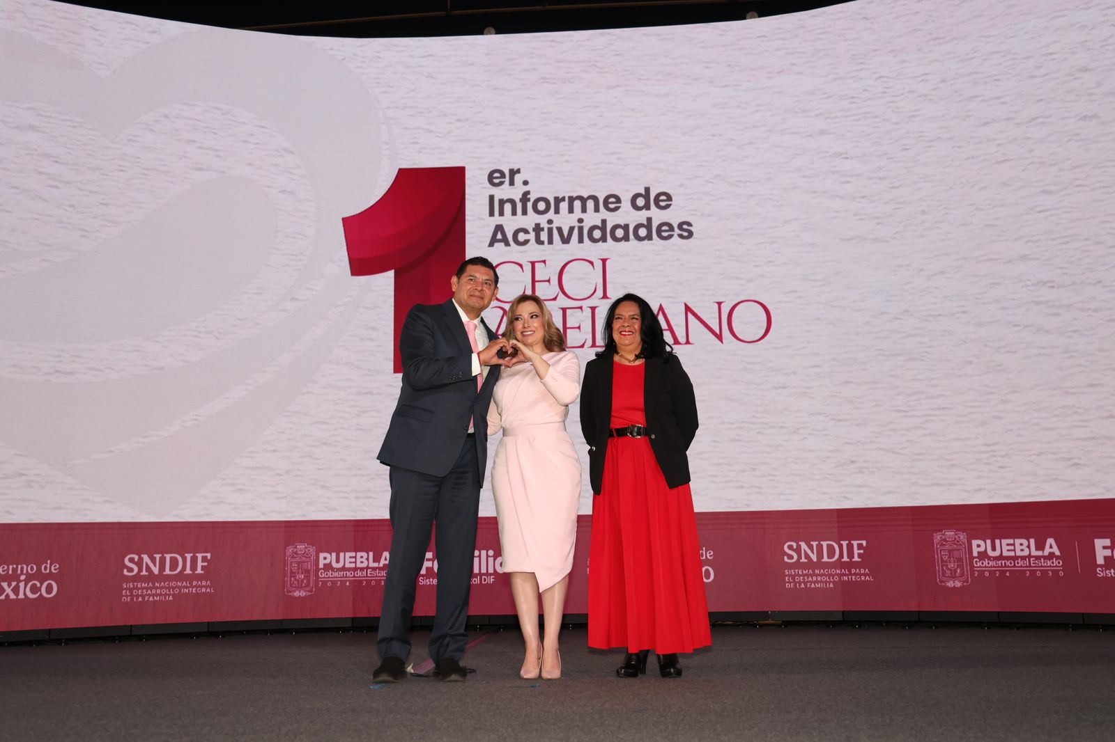 Federacion reconoce trabajo de Ceci Arellano por amor a las familias