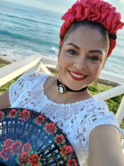 Janet Tello Noriega. Trovador de veras