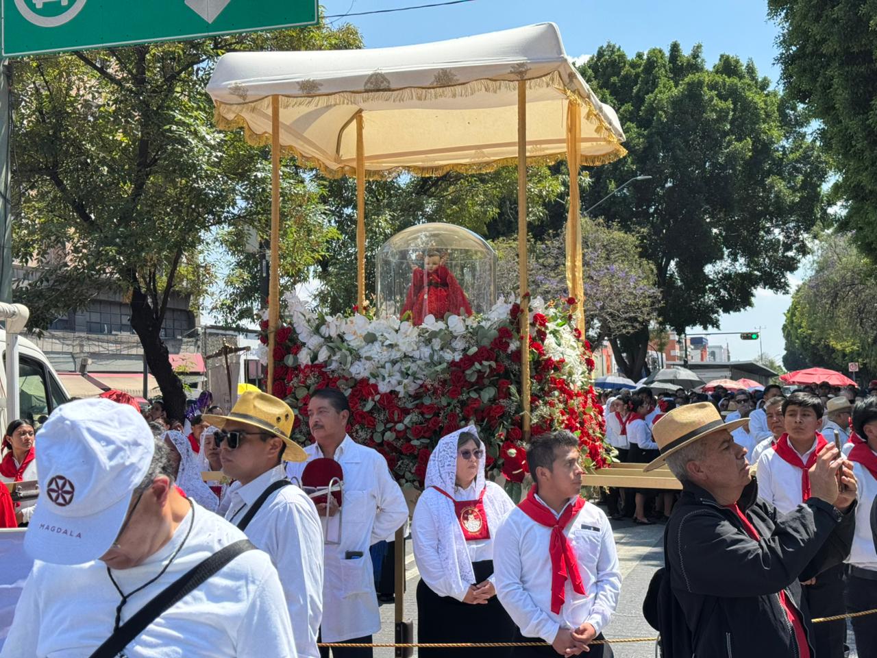 Con la participación de 195 mil fieles, Puebla vive la XXXIV Procesión de Viernes Santo