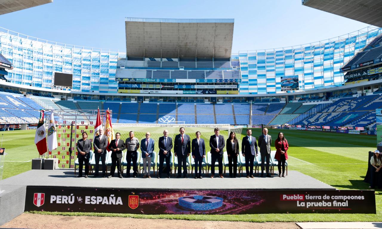Puebla está en el mundial, juego Perú vs España proyecta al estado internacionalmente