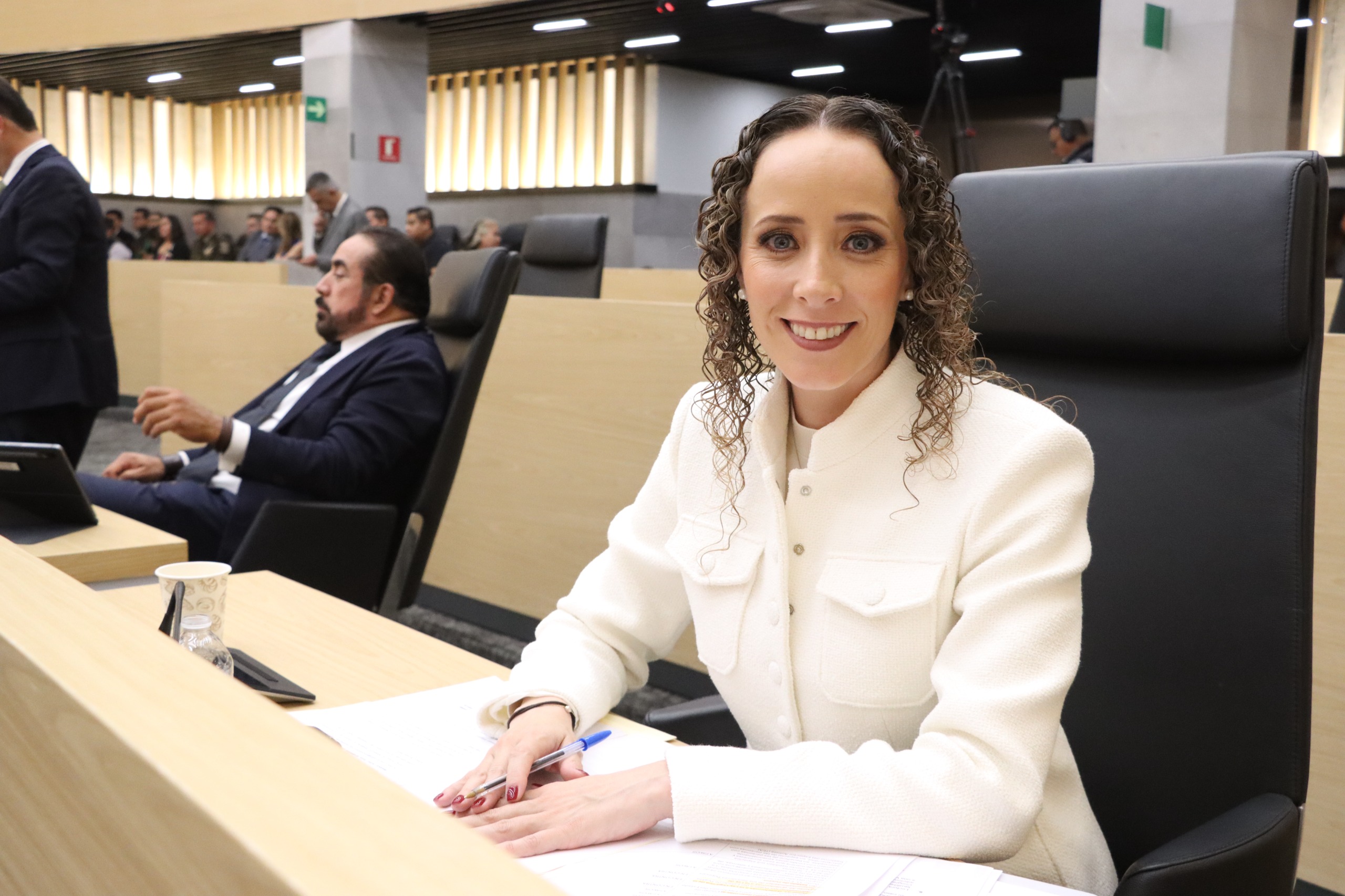 Plantea Susana Riestra castigar la cohabitación forzada como delito grave