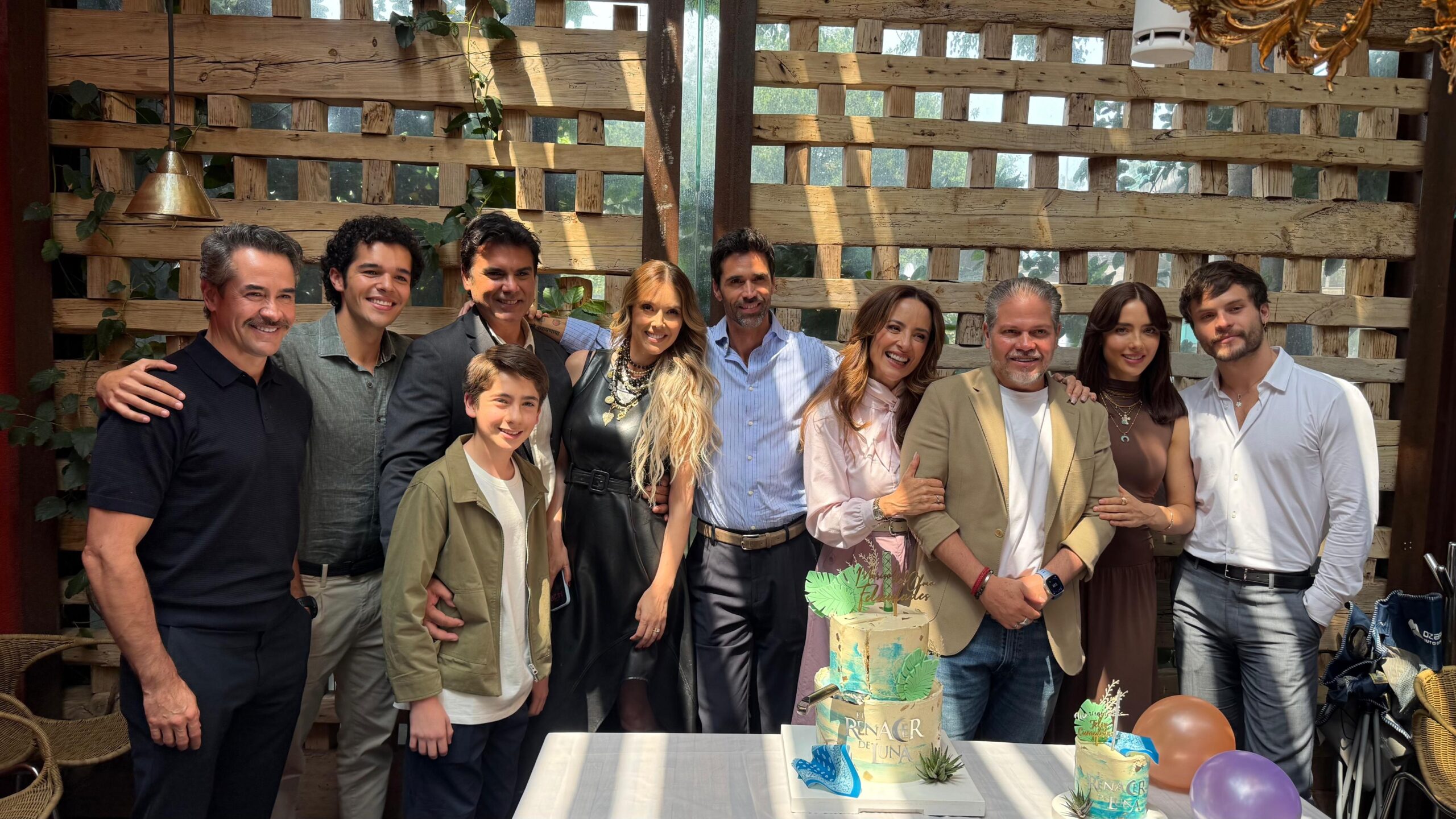 Elenco y producción de “El Renacer de Luna” le festejaron su cumpleaños a la protagonista Marisol del Olmo.