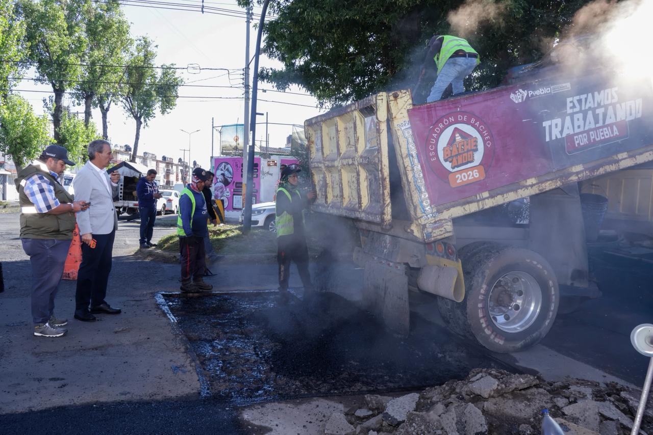 Pepe Chedraui continúa fortaleciendo el mantenimiento vial con «BacheAndo» Puebla