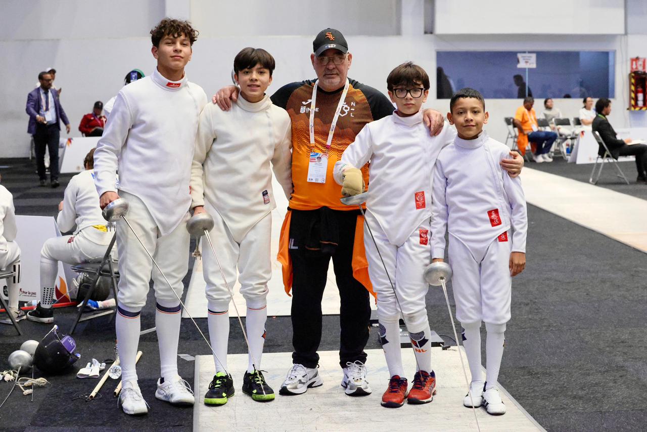Talento poblano destaca en jornada de esgrima en olimpiada CONADE 2026