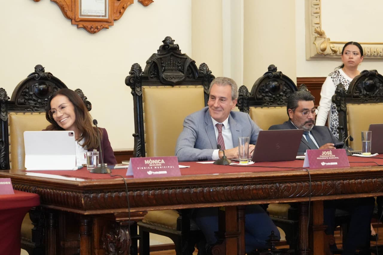 Aprueba Cabildo solicitudes de pensión y jubilación de personas trabajadoras del Ayuntamiento de Puebla
