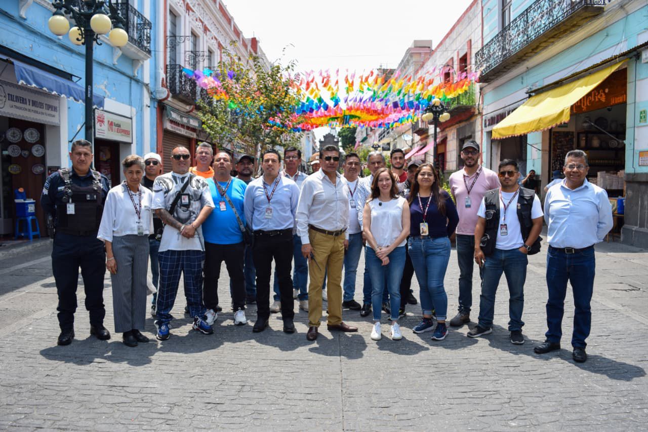 Gobierno de la Ciudad fortalece el cuidado del espacio público con acercamiento a locatarios de la Calle de los Dulces