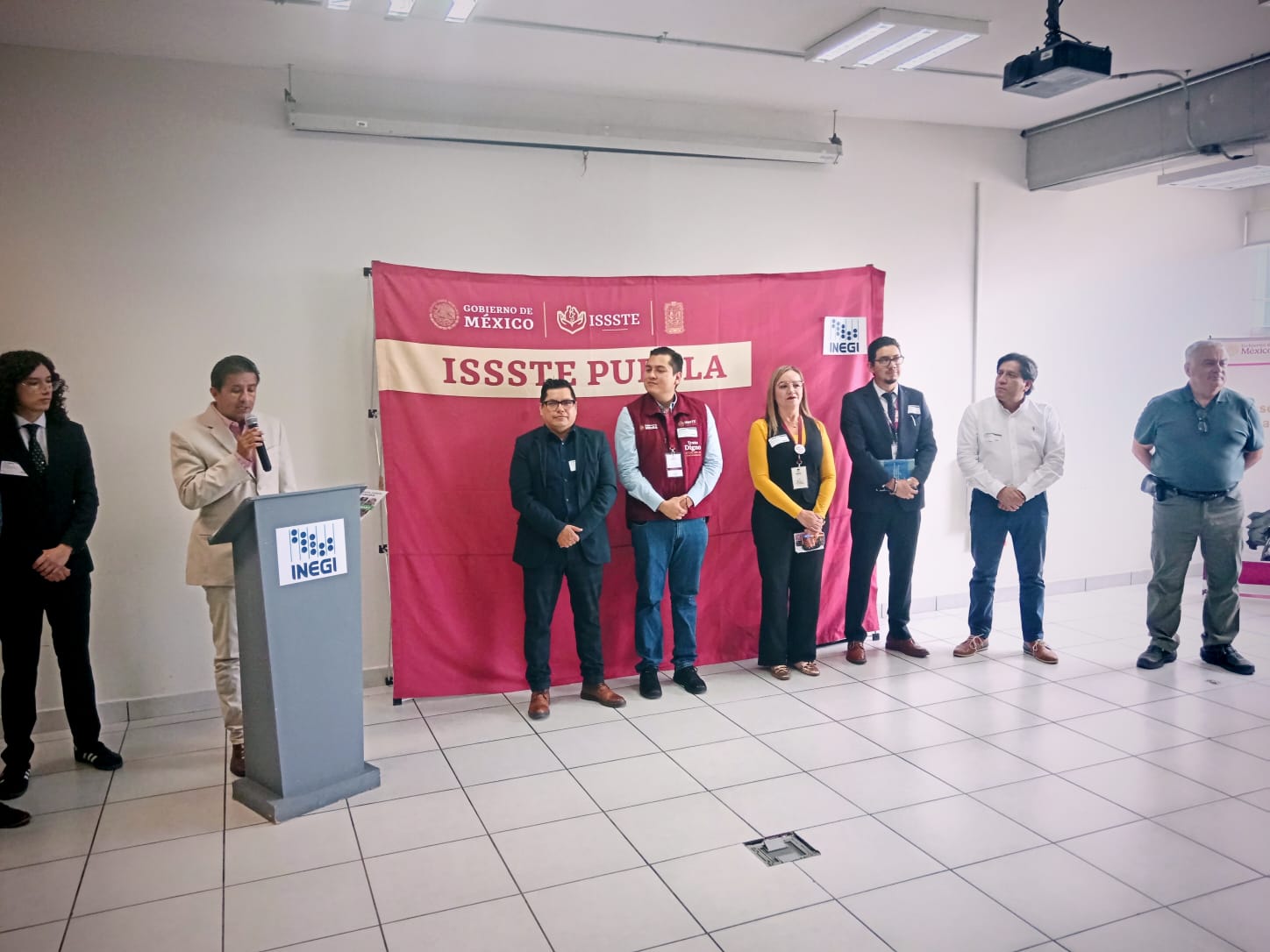Realiza ISSSTE Puebla audiencia pública con módulo itinerante en INEGI
