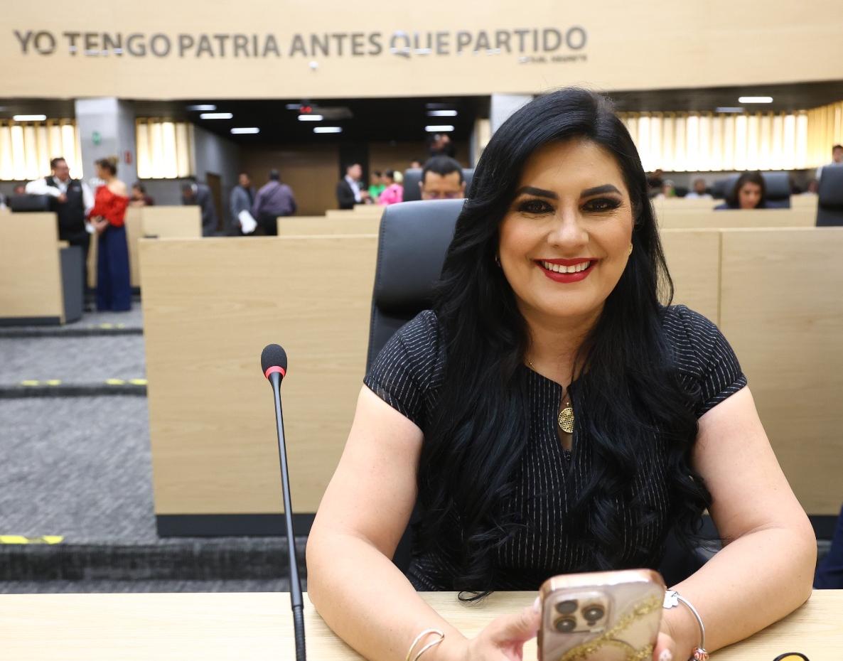 Plantea Delfina Pozos iniciativa para garantizar entornos educativos libres de uso político-partidista