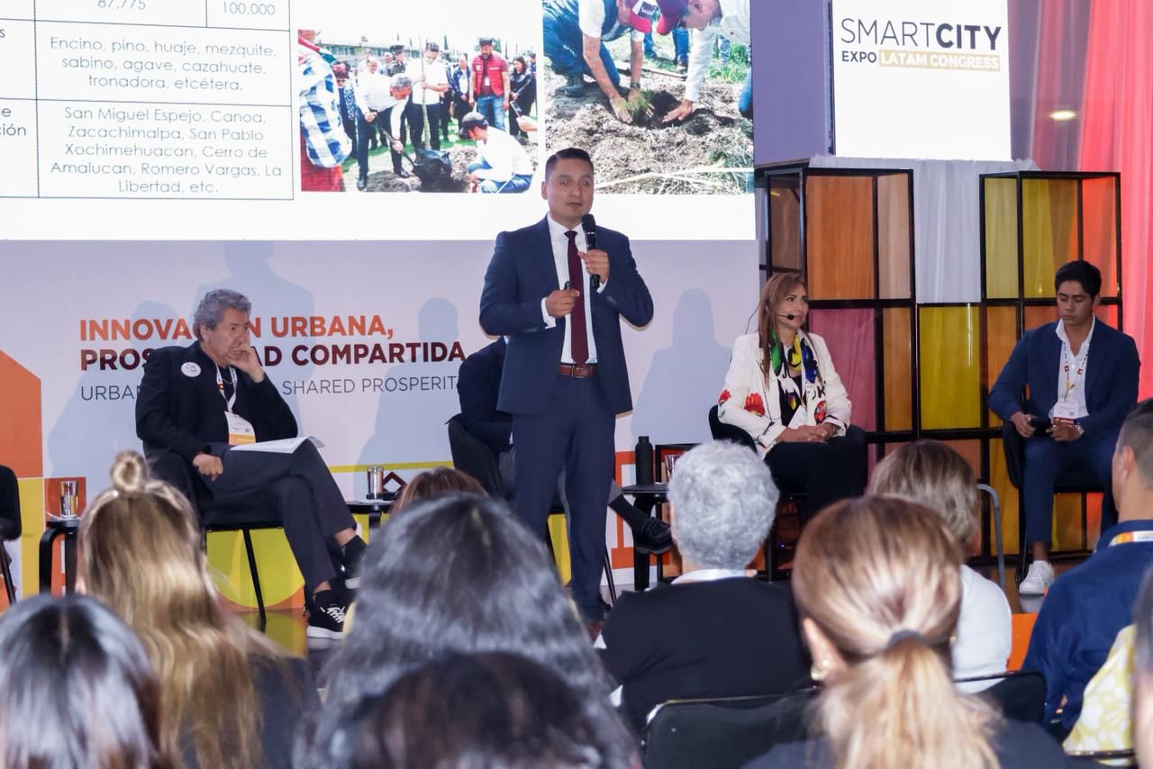 Gobierno de Pepe Chedraui impulsa a la ciudad como ecosistema para restaurar la biodiversidad urbana, expone en Smart City