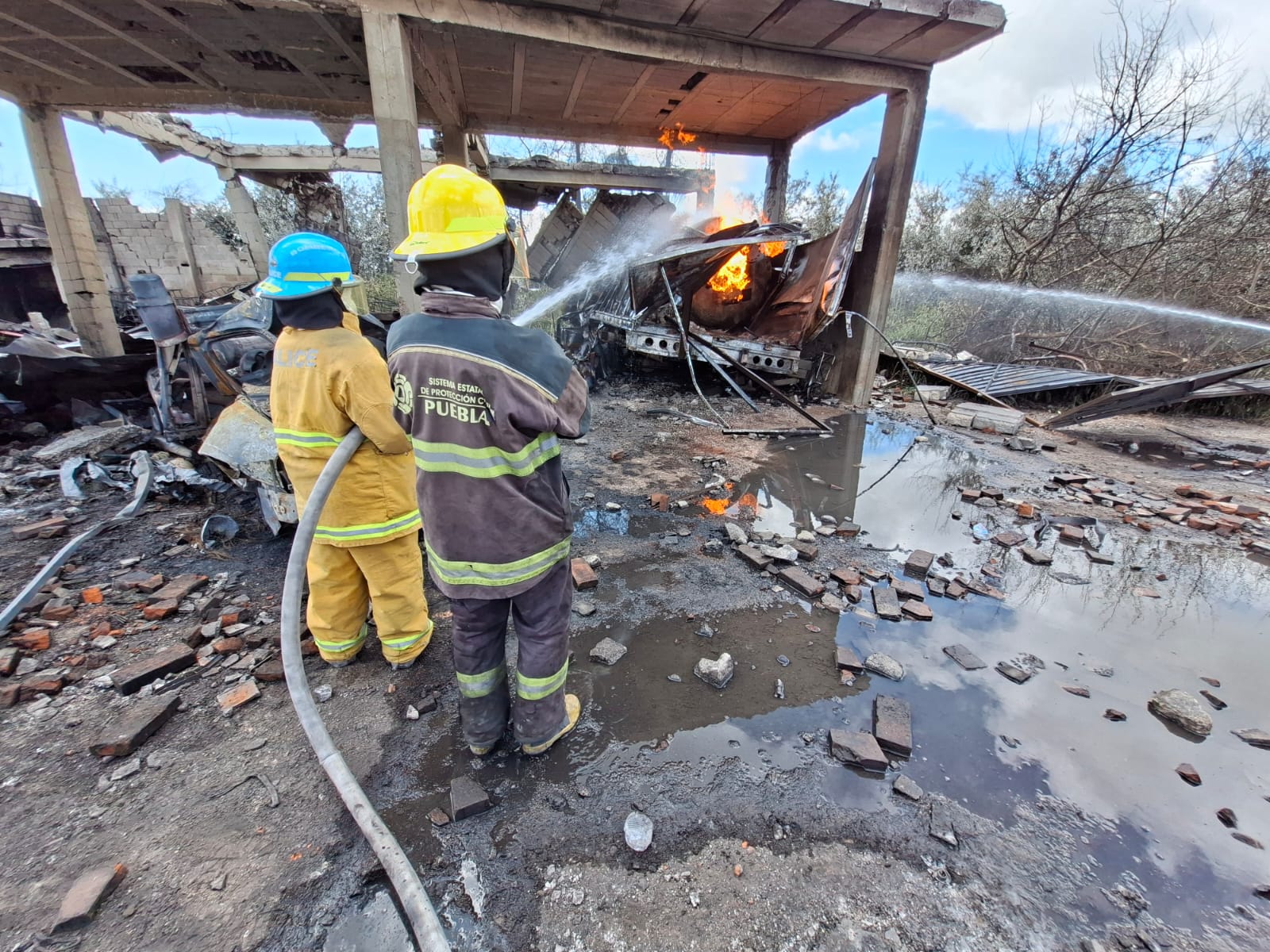 Fuerzas federales y Gobierno Estatal continúan labor de mitigación de riesgos en Tepeaca