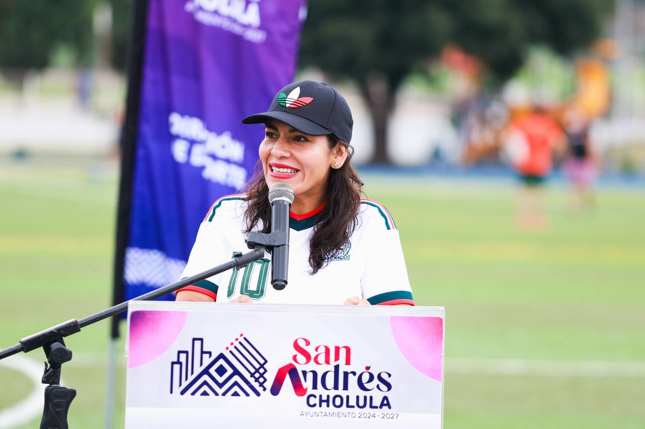 Impulsa Lupita Cuautle el deporte con la Copa San Andrés y la develación de balones monumentales