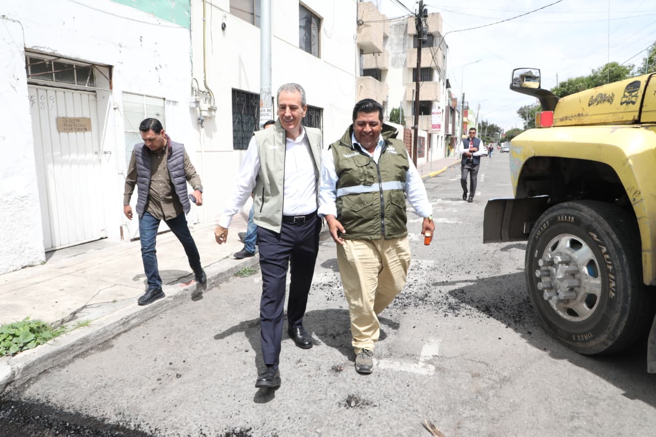 Mantiene Pepe Chedraui acciones de bacheo para fortalecer la movilidad urbana en la capital poblana