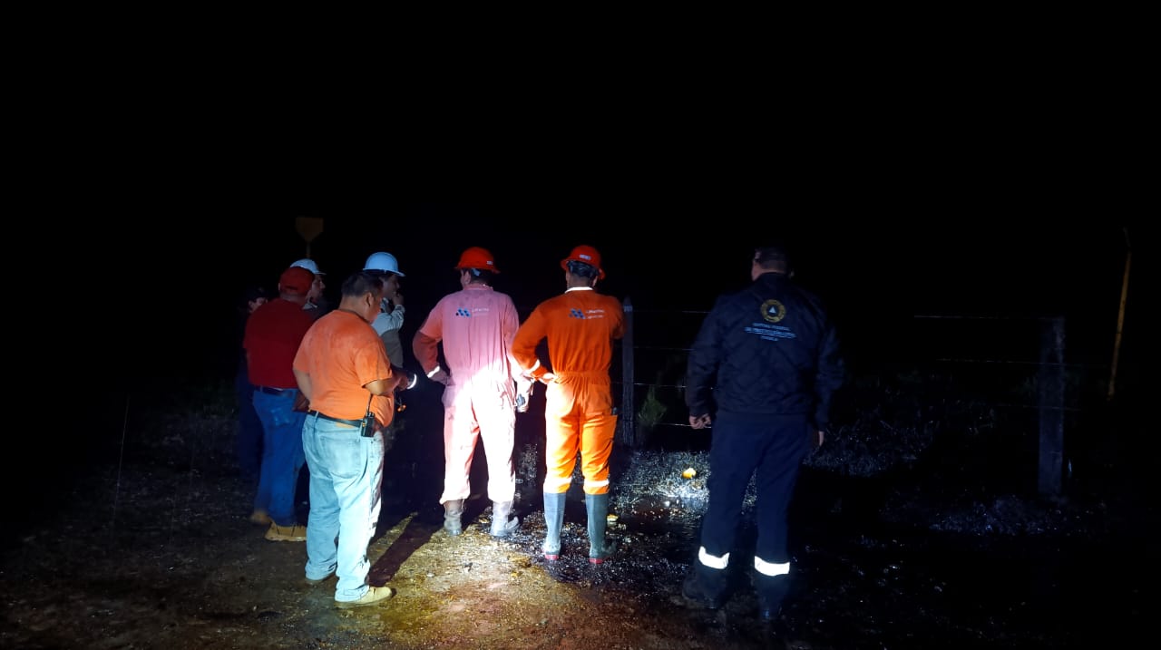 PEMEX y Protección Civil brindan atención inmediata a derrame de hidrocarburo en Venustiano Carranza