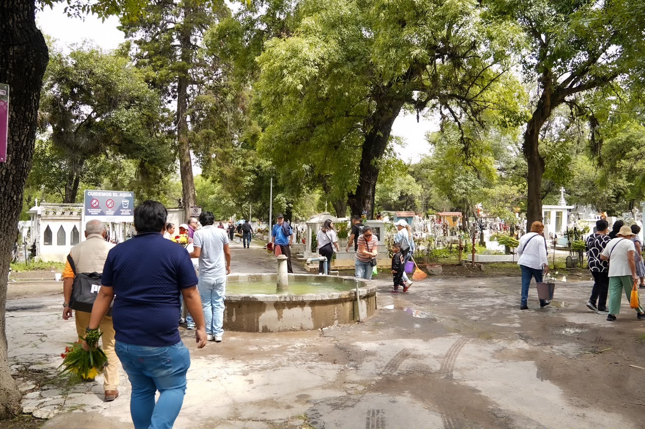 Reporta Gobierno de Pepe Chedraui más de 33 mil asistentes al Panteón Municipal por el Día del Padre