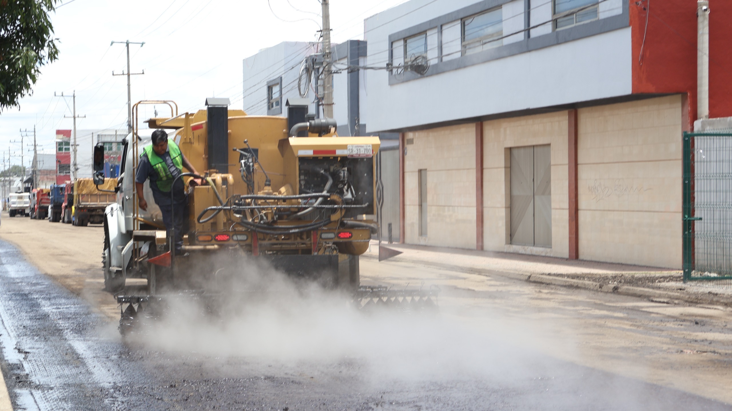 Inicia Gobierno Estatal pavimentación de seis vialidades más en la capital poblana