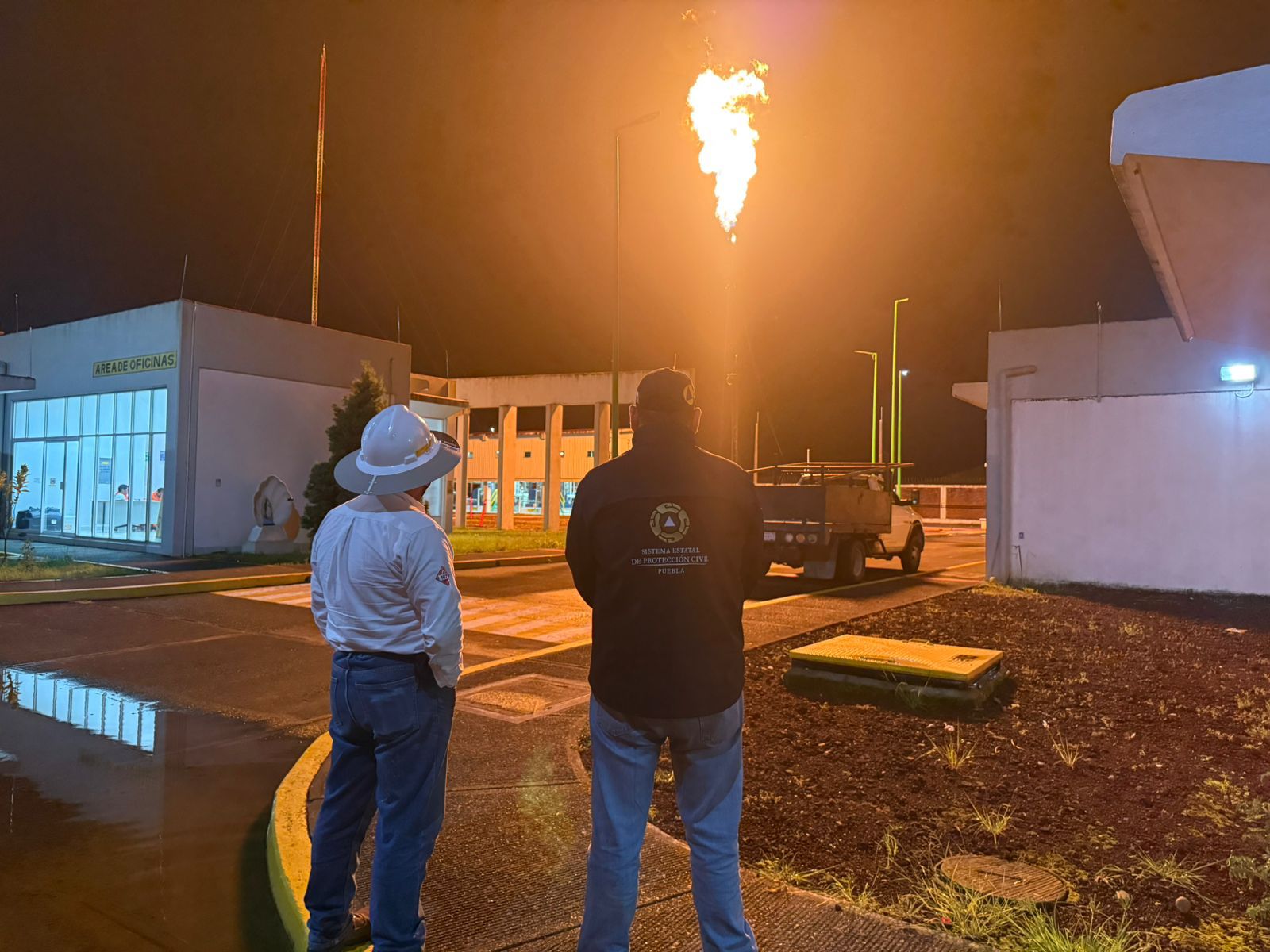 Protección civil estatal supervisa mantenimiento seguro de gasoducto en Xicotepec