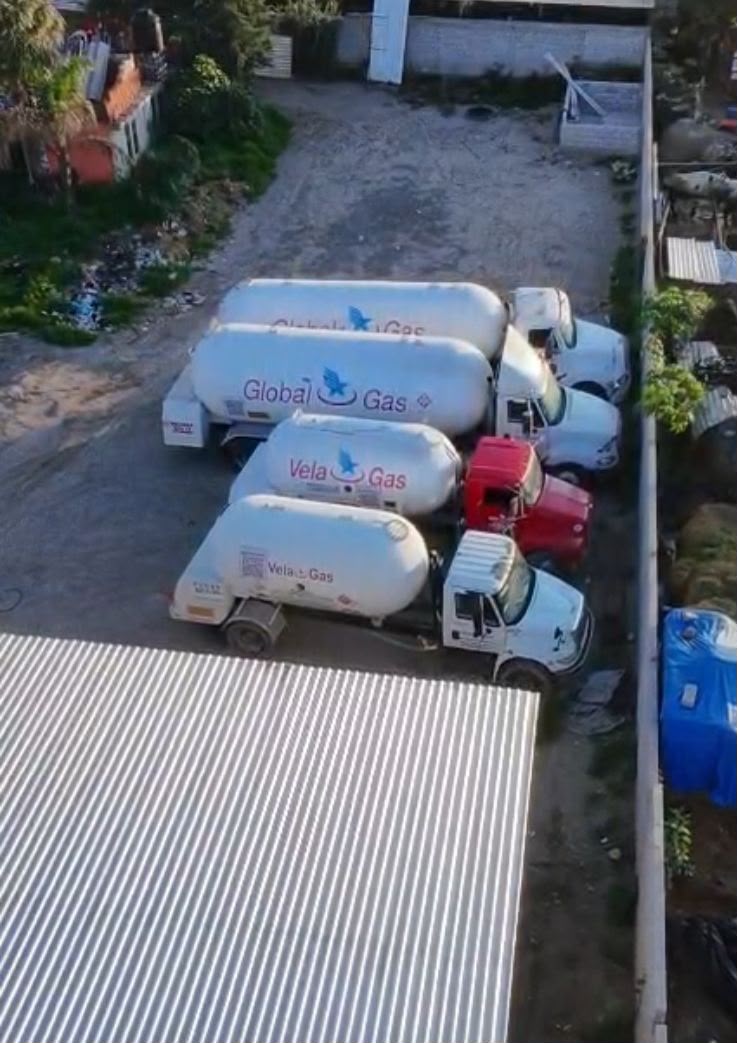 Operativo coordinado permite asegurar inmueble y pipas vinculadas con el robo de combustible en Tepeaca