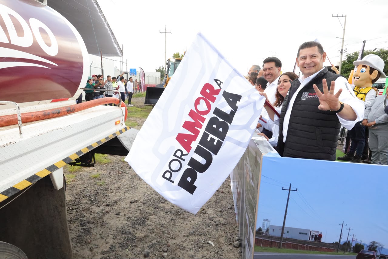 Detona conectividad carretera Gobierno Estatal en San José Chiapa