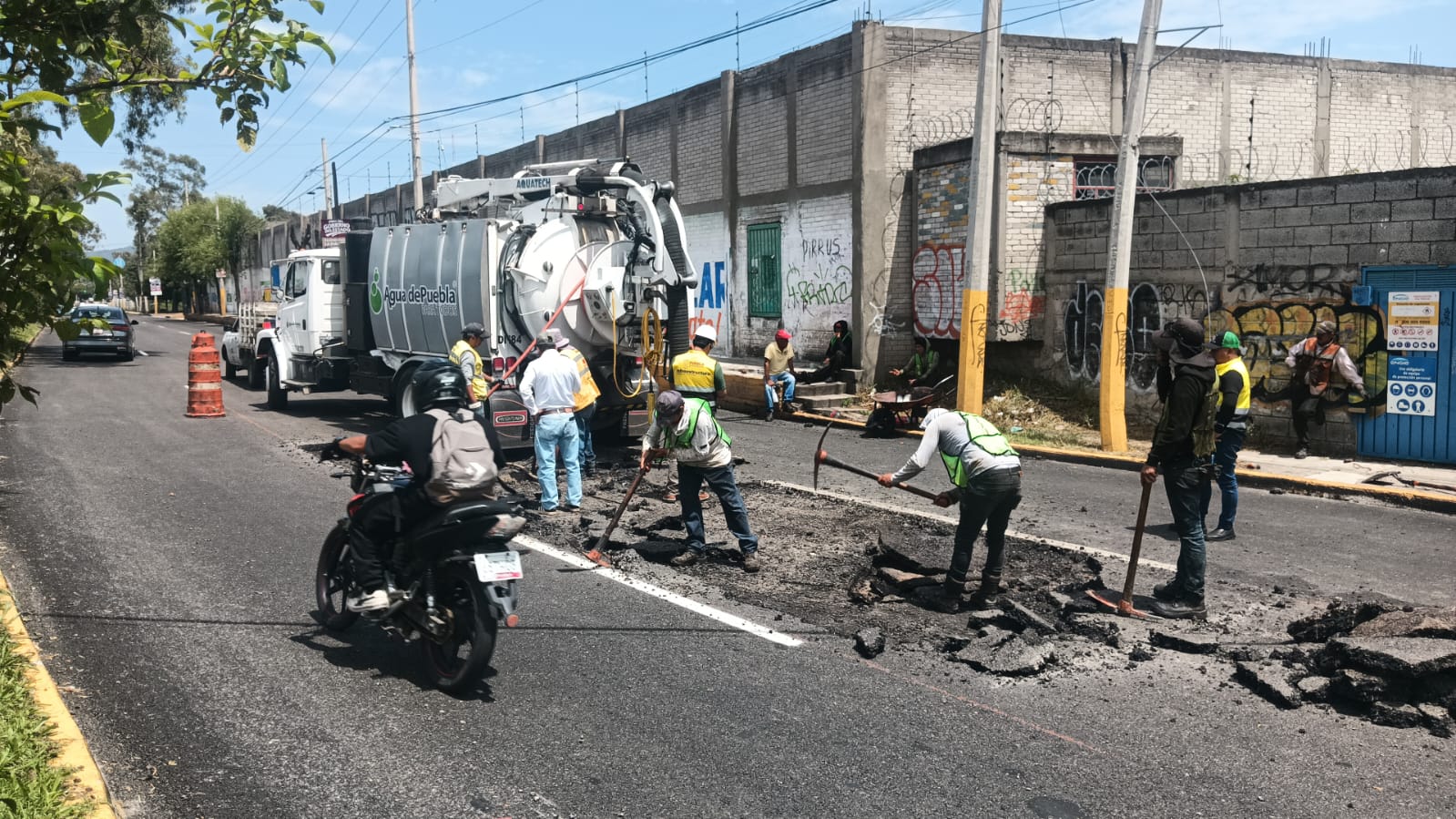 Secretaría de Infraestructura exige a Agua de Puebla reparar daños en Diagonal Defensores de la República