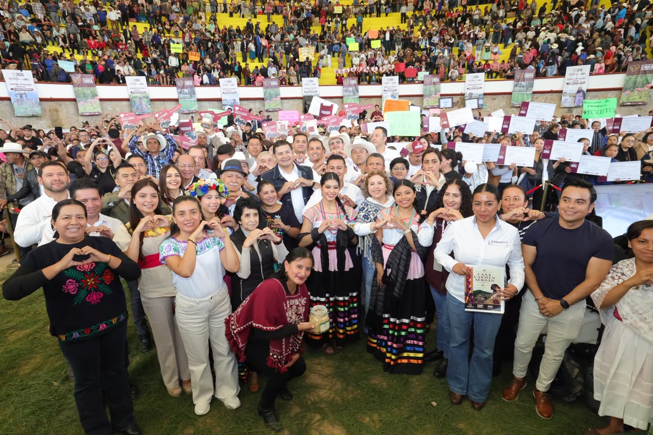 Gobierno Estatal transforma en grande el campo de la Sierra Norte