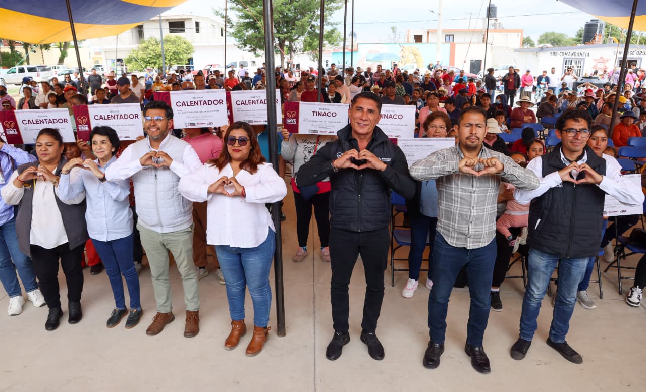 Gobierno del Estado cumple compromisos con familias de San José Chiapa