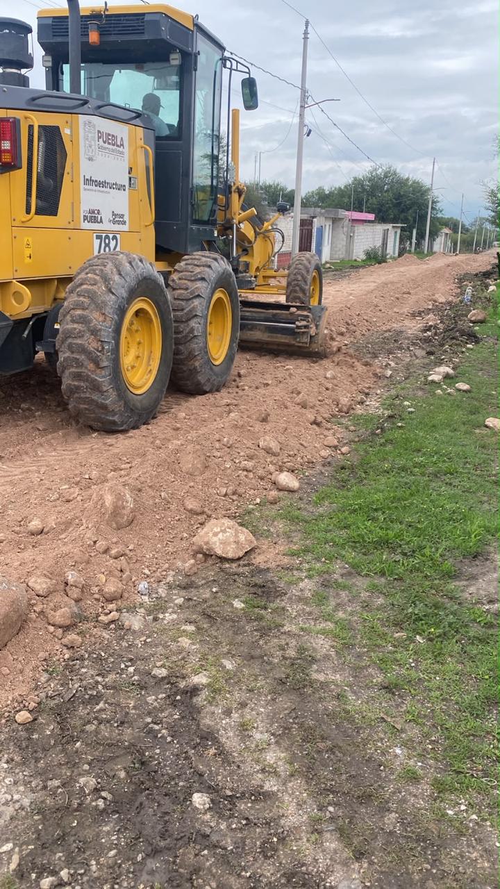 Rehabilita Gobierno del Estado caminos saca cosechas en Xochitlán Todos Santos